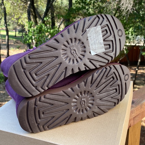 NEW UGG Classic Short Metallic Spots Boot - Picture 8 of 12